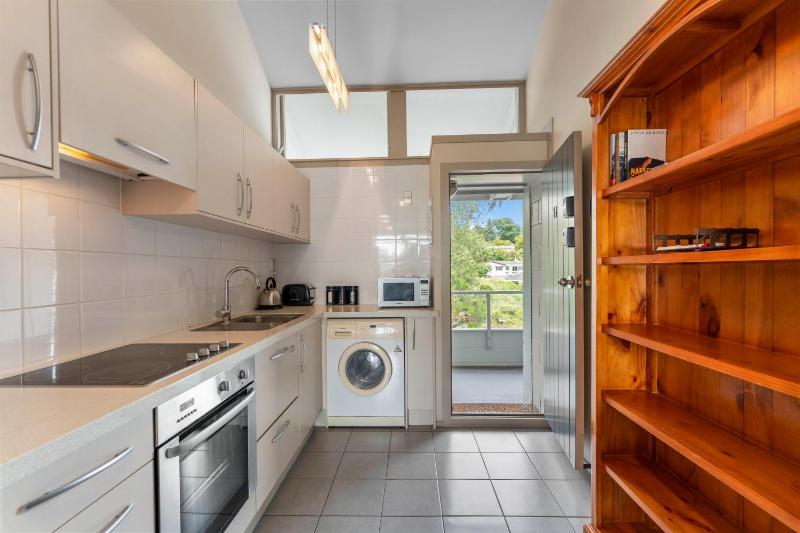 Lake Terrace Apartment - image 18