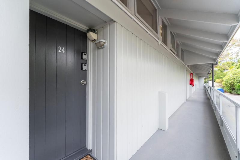 Lake Terrace Apartment - image 6