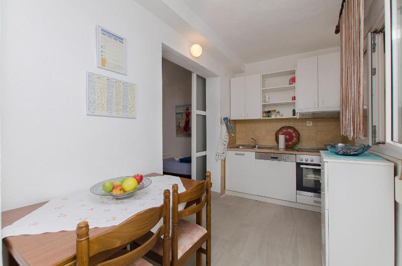 Apartment Supetar 7631b - image 5