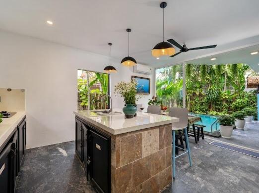 Emerald Coast House - image 14