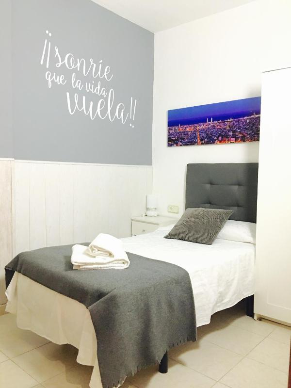 Single Room image 2