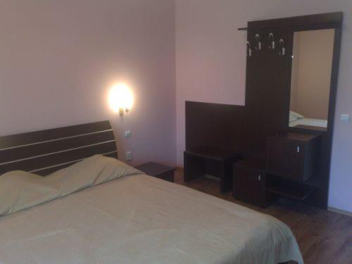 Double Room image 3