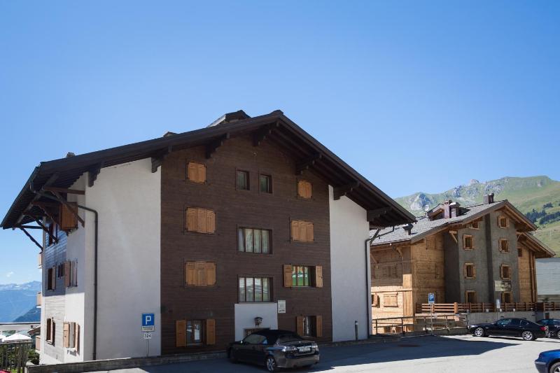 Three-Bedroom Apartment image 3
