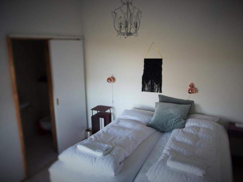 Double or Twin Room image 2