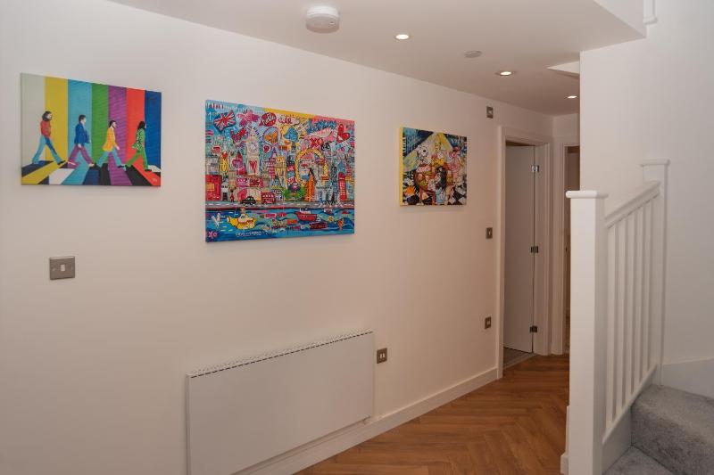 Jewellery Quarter Grand | Luxury Urban Living | Sleeps 10 - image 6