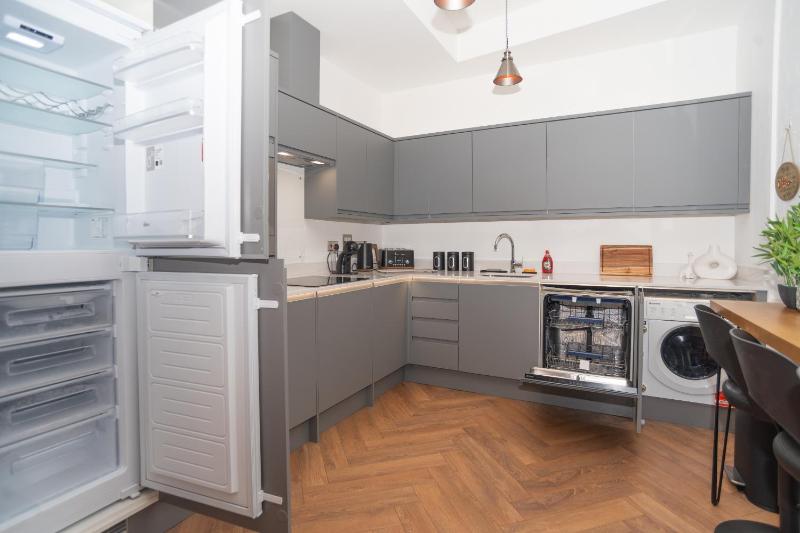 Jewellery Quarter Grand | Luxury Urban Living | Sleeps 10 - image 15