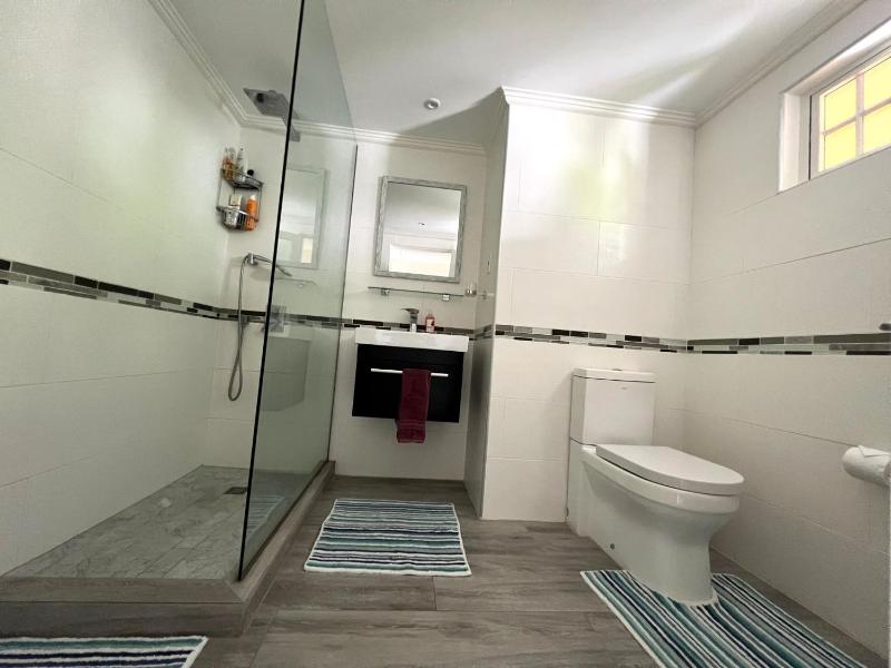 ZenBreak Rockley Golf Apt - image 5