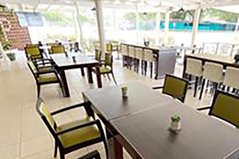 ZenBreak Rockley Golf Apt - image 10