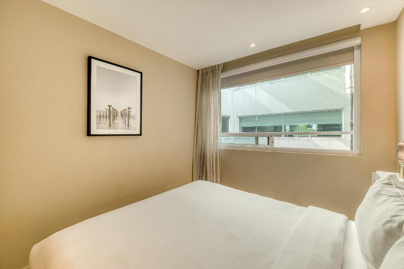 QRO 703 - image 26