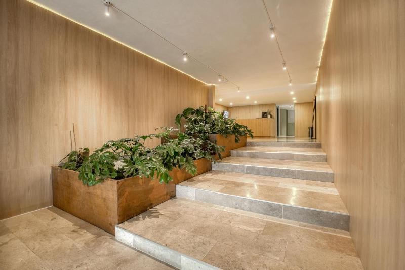 QRO 703 - image 24