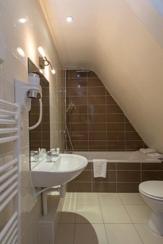Classic Single Room image 4