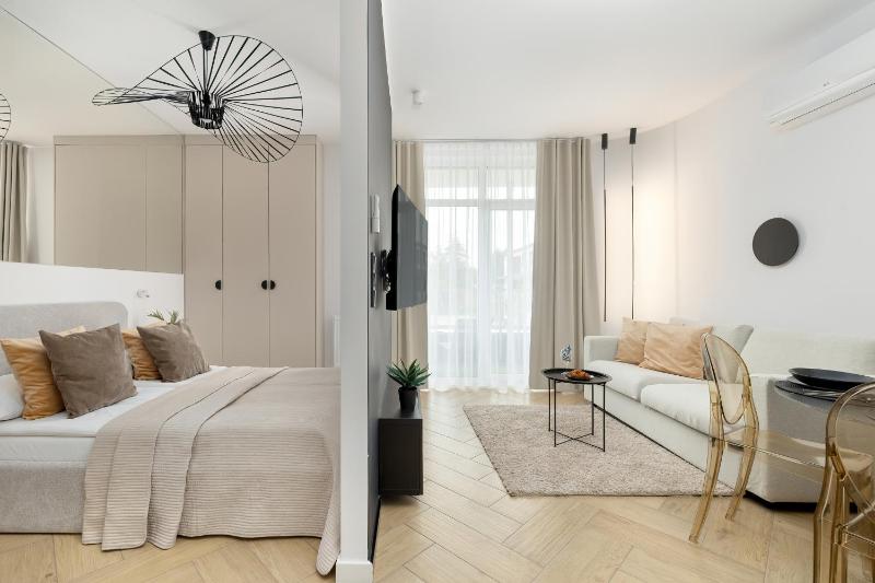Premium & Elegance Apartments with Pool by Noclegi Renters - image 21