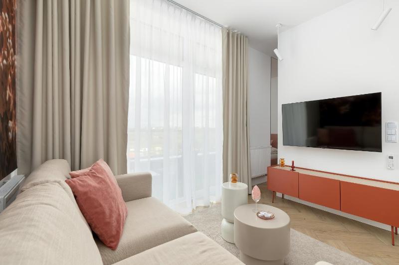 Premium & Elegance Apartments with Pool by Noclegi Renters - image 10