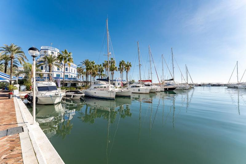 MalagaSuite Estepona Sun & Terrace - image 11