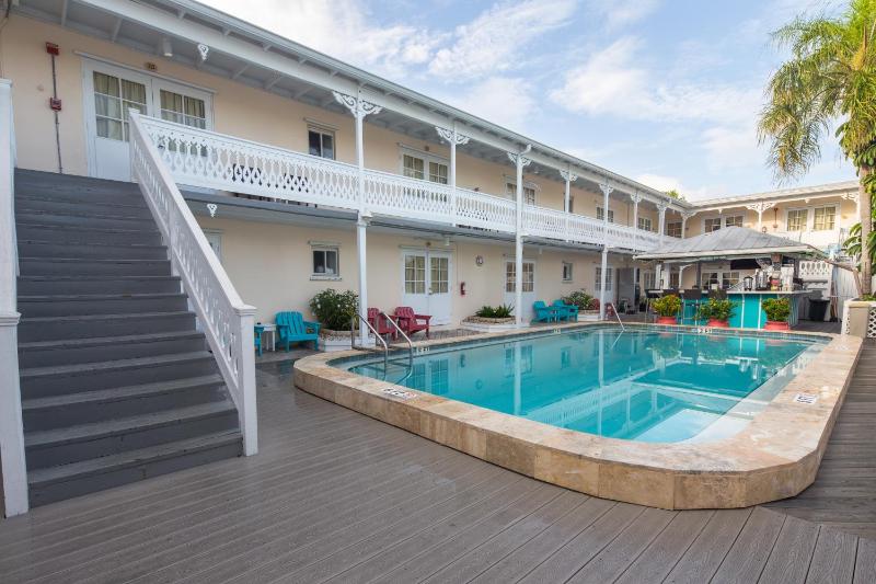 The Palms Hotel - image 45