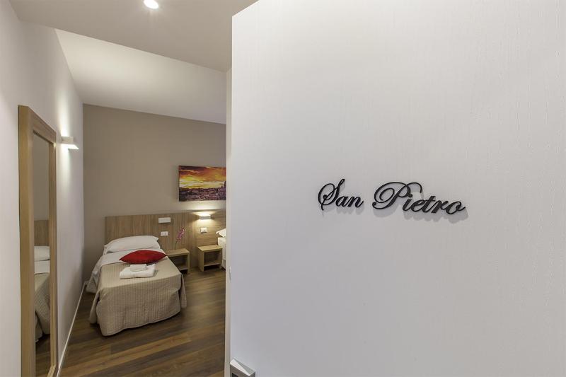 Triple Room image 3