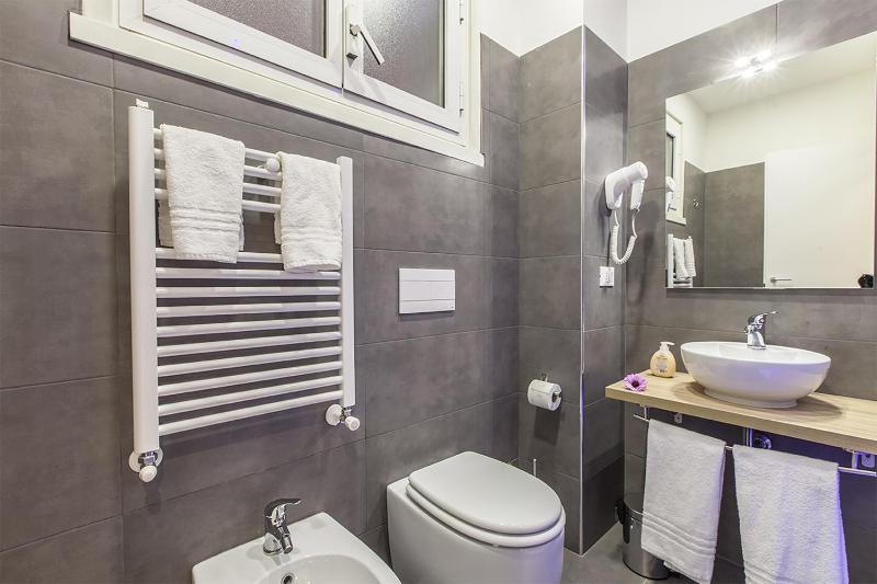 King Suite image 3