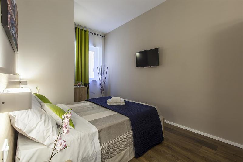 King Suite image 2