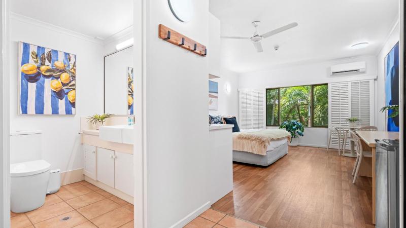 Banyan Shade Studio - image 19