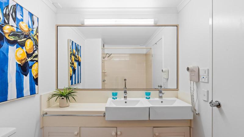 Banyan Shade Studio - image 17