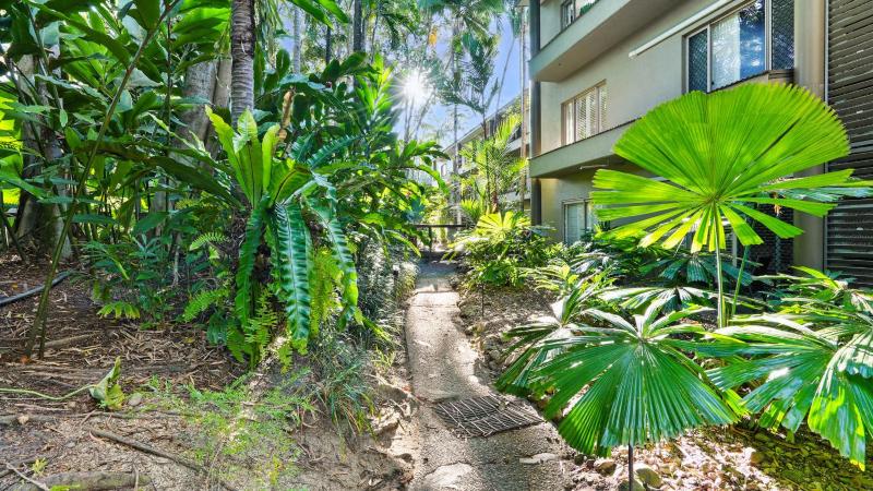 Banyan Shade Studio - image 25