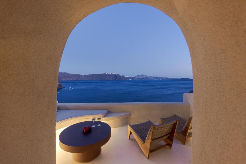 Caldera's Dream Cave House with hot tub & sea view - image 17
