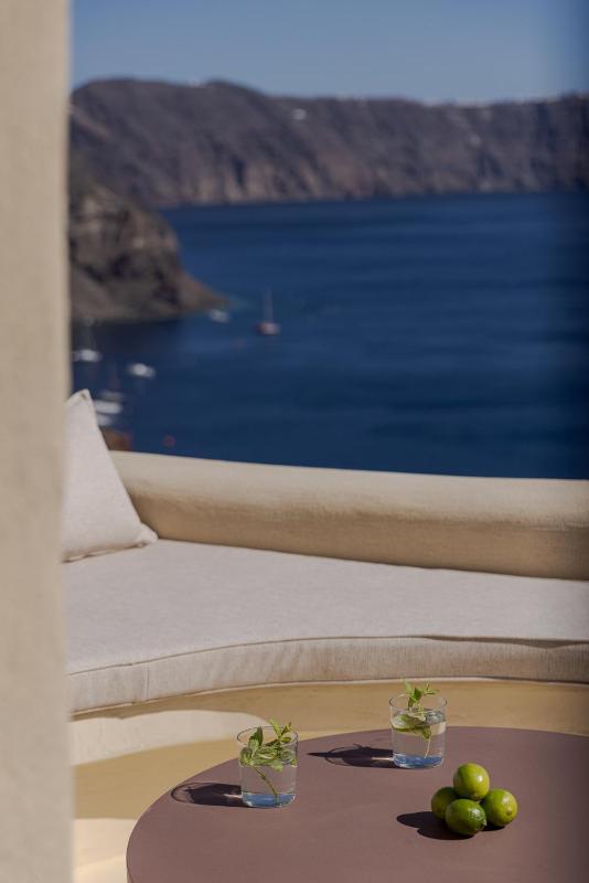 Caldera's Dream Cave House with hot tub & sea view - image 40