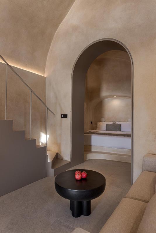 Caldera's Dream Cave House with hot tub & sea view - image 9