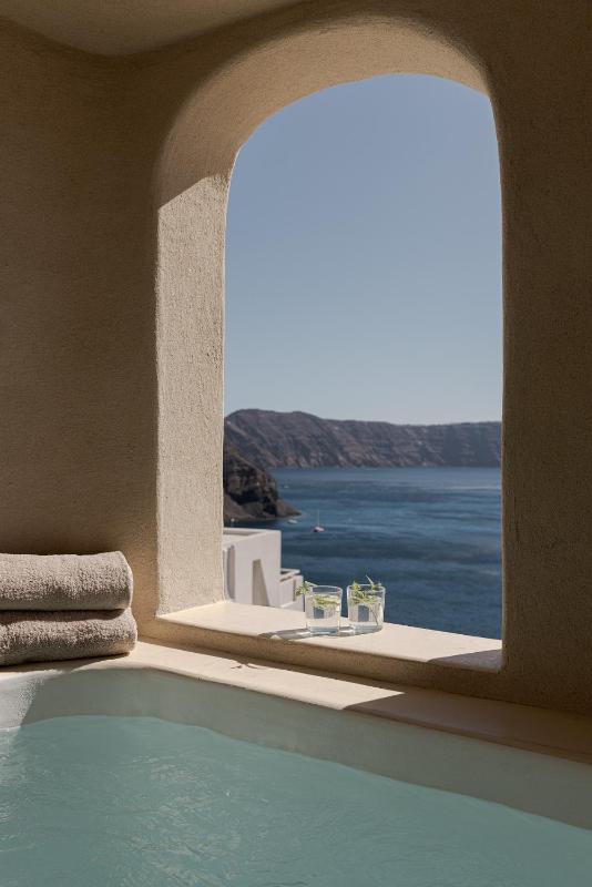 Caldera's Dream Cave House with hot tub & sea view - image 25