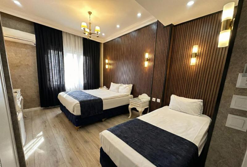 Sophia B Corner Hotels & Restaurant - image 3