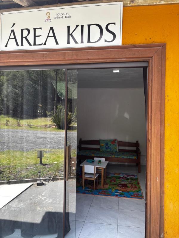 Pousada Jardim do Buda com Café e Piscina - image 7