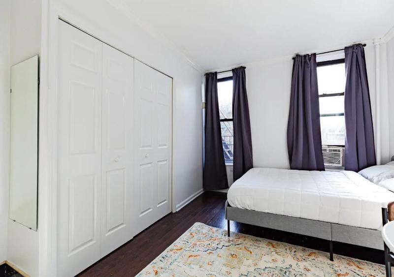 Spacious Upper East Side Studio June To Aug 90 Days Stay Required - image 3