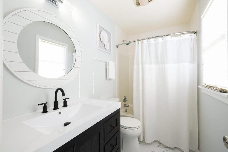 Semi-Oceanfront 8 bed with Pool Spa Ocean Views - image 17