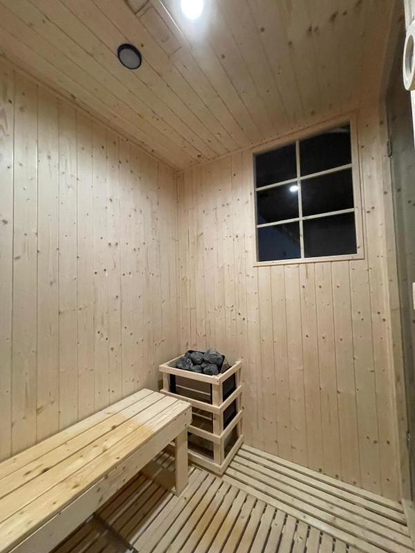 Vacation unit in villa with heated pool and sauna יחידת נופש בוילה עם בריכה מחוממת - image 11