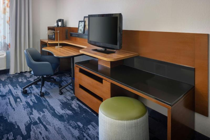 Fairfield Inn & Suites by Marriott Jacksonville Airport - image 15