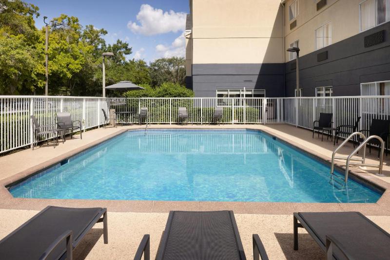 Fairfield Inn & Suites by Marriott Jacksonville Airport - image 7