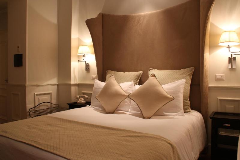 Double Room Single Use (1 Adult) image 4