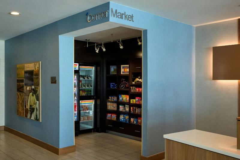 Fairfield Inn & Suites by Marriott Denver Downtown - image 10
