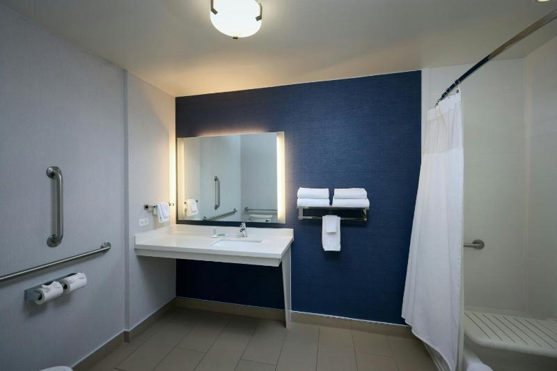 Fairfield Inn & Suites by Marriott Denver Downtown - image 20