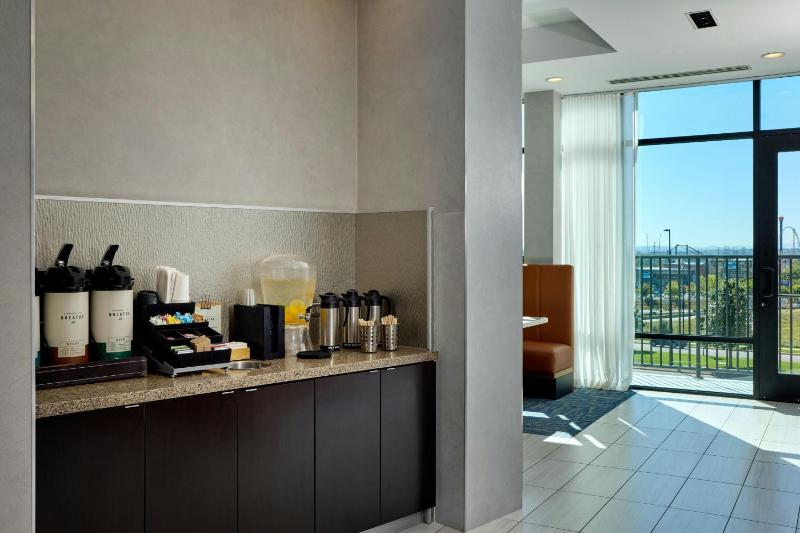 Fairfield Inn & Suites by Marriott Denver Downtown - image 11