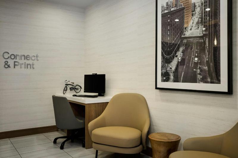 Fairfield Inn & Suites by Marriott Denver Downtown - image 19