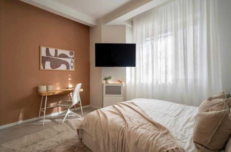 Modern 2BR Apartment - Balcony Views on Blvd Corneliu Coposu - image 16