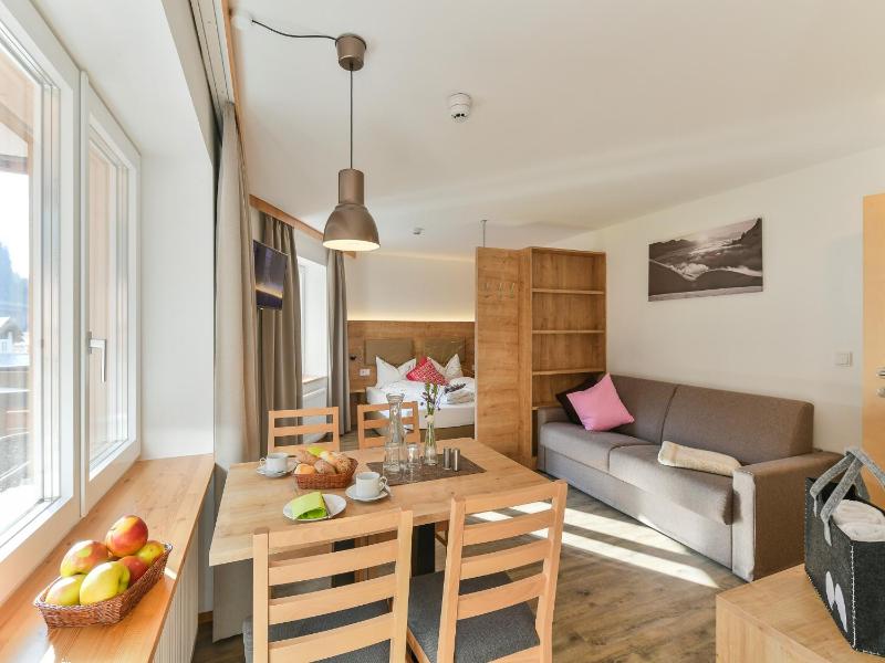 One-Bedroom Apartment with Balcony image 3