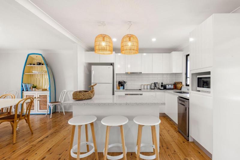 Beach Haus - Pet Friendly - 2 Mins Walk to Beach - image 23