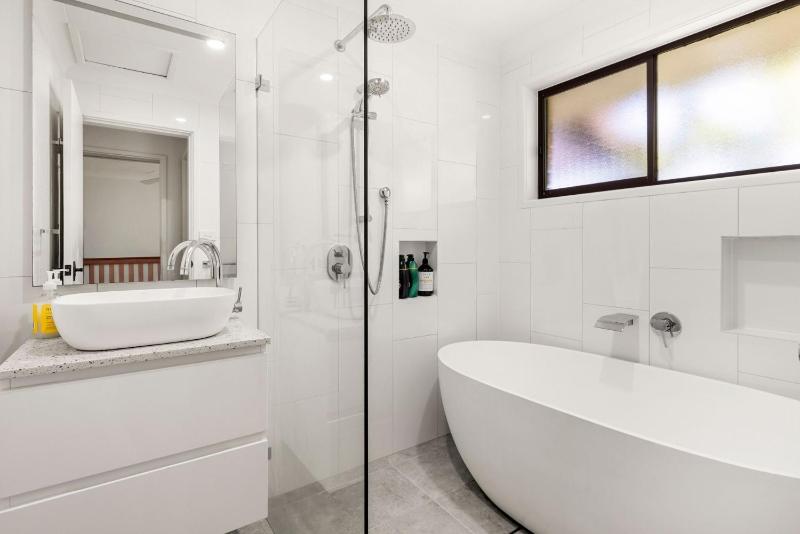 Beach Haus - Pet Friendly - 2 Mins Walk to Beach - image 4