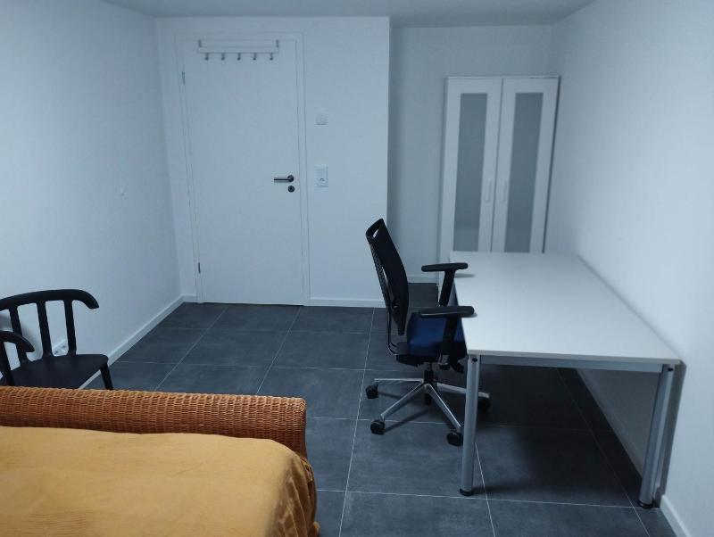 Möblierte Zimmer in privater Wohnung in Köln Heimersdorf - image 3