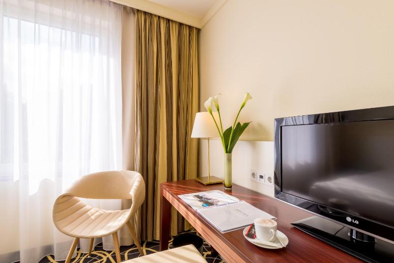 Standard Single Room image 3