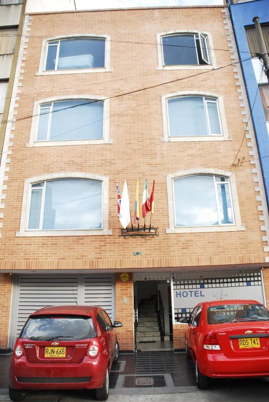 Hotel Real Estación - image 1