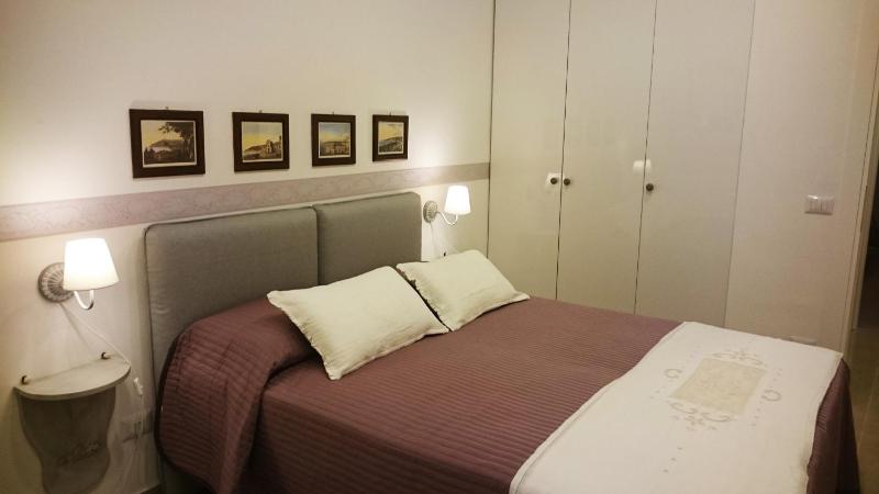Deluxe Double Room (2 Adults + 1 Child) image 4