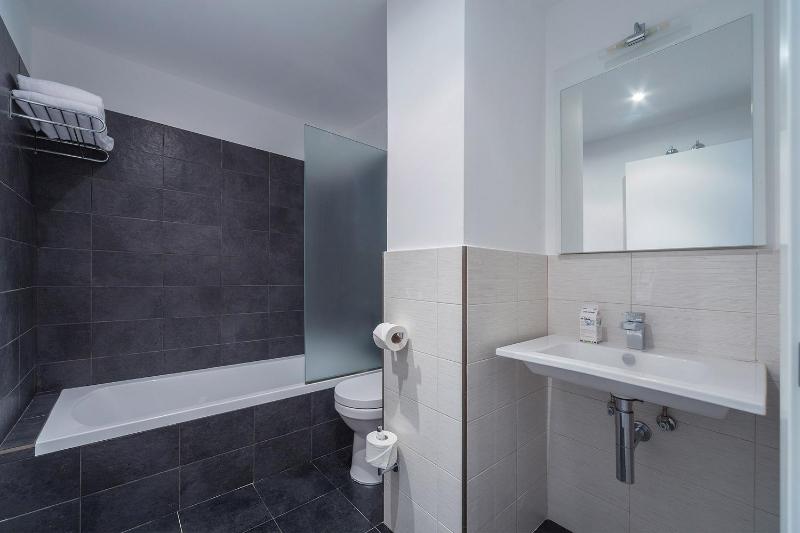 Three-Bedroom Apartment - Penthouse image 3